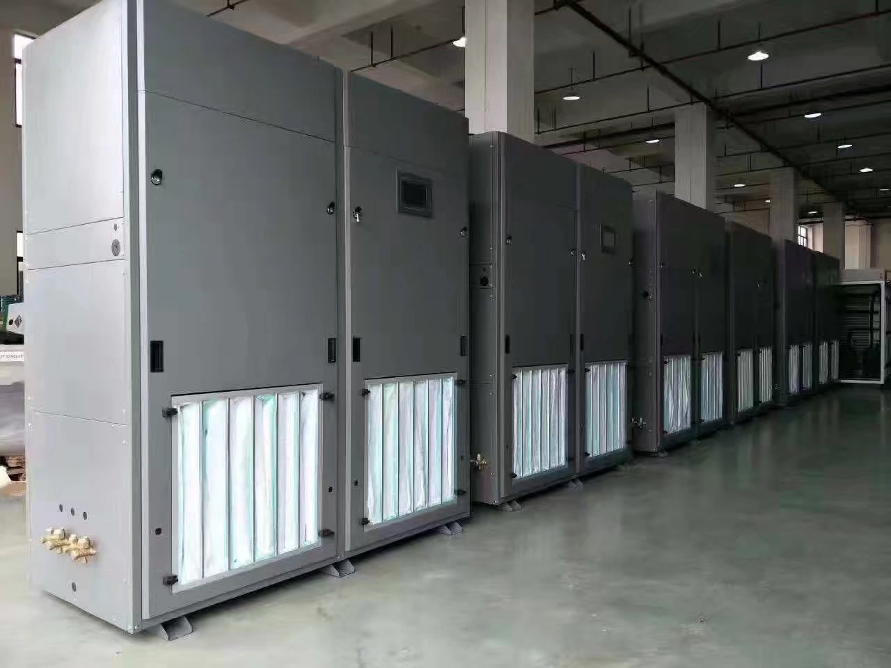 <a href=http://m.avdaldesigns.com/news_article?news_id=223>機(jī)房空調(diào)</a>